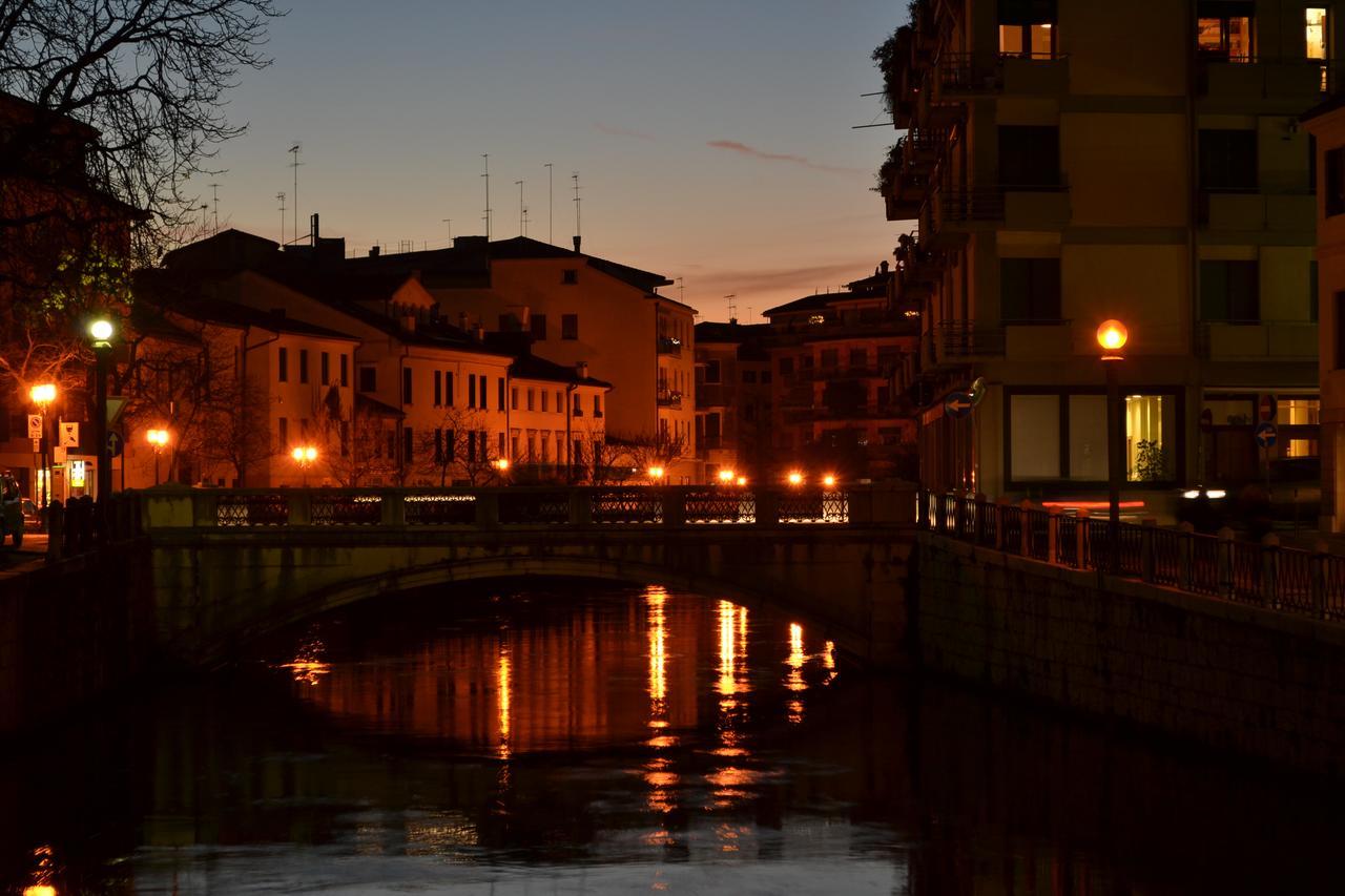 Portico Oscuro Deluxe Apartment - Centro Citta Treviso Exterior photo
